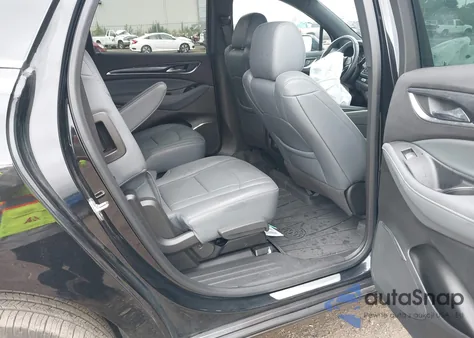 2024 Buick Enclave Essence z USA, uszkodzony, nr VIN 5GAEVAKW2RJ117330